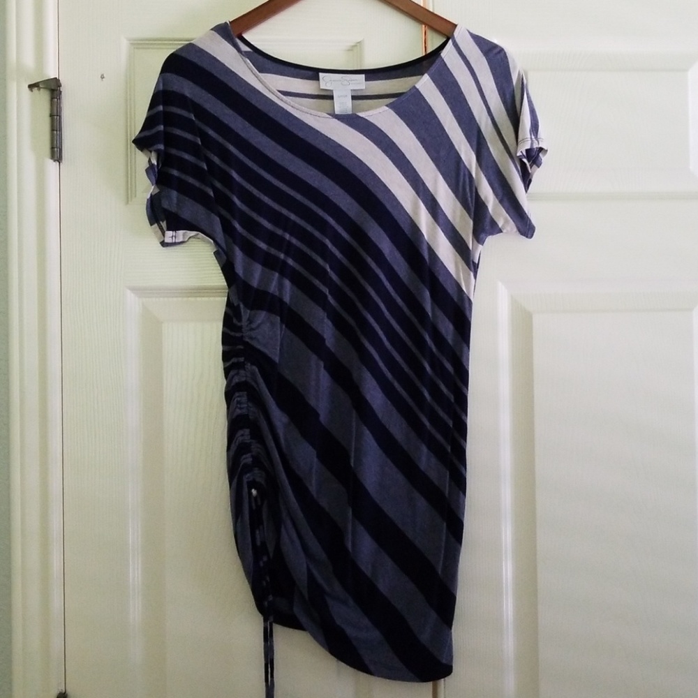 Small Jessica Simpson maternity top